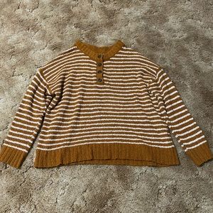 Brand: American Eagle 
Size: L
Color: White and orange